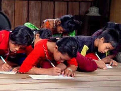 floorStudents.jpg floorStudents.jpg